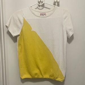 Hunter woman’s Two-Tone Yellow and White sweater tee